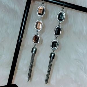 5/$30 🌺 Rhinestone Studded Dangle Earrings